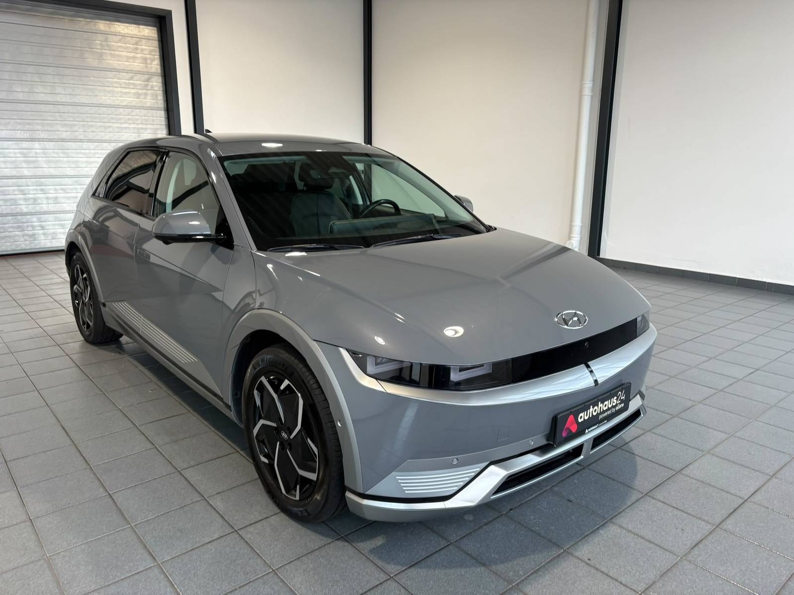 Hyundai IONIQ 5 Limousine HYUNDAI IONIQ 5 72,6 kWh 160 kW Heckantrieb Sports Utility Vehicle #1