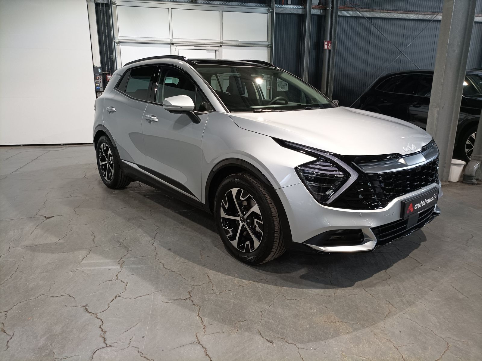 Kia Sportage SUV / Crossover / Geländewagen KIA Sportage 1.6 T-GDI DCT 4WD Spirit Sports Utility Vehicle #1