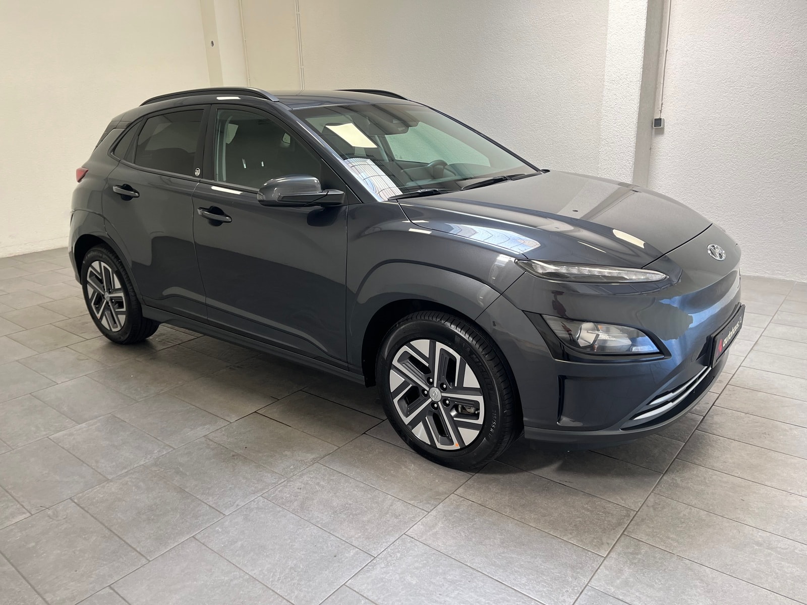 Hyundai Kona SUV / Crossover / Geländewagen HYUNDAI Kona ELEKTRO 100kW Sports Utility Vehicle #1