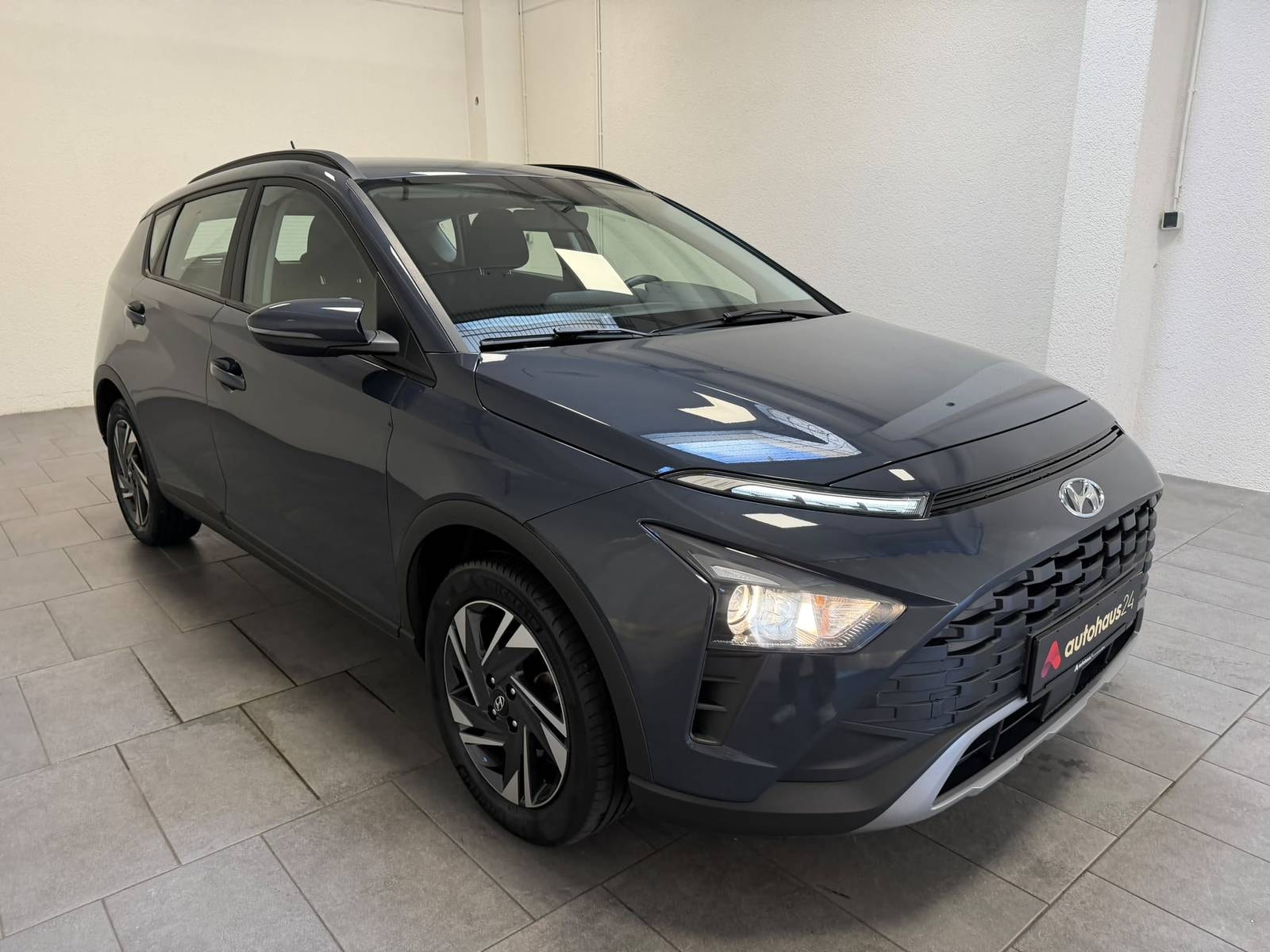 Hyundai Bayon SUV / Crossover / Geländewagen HYUNDAI Bayon 1.2 Select Sports Utility Vehicle #1