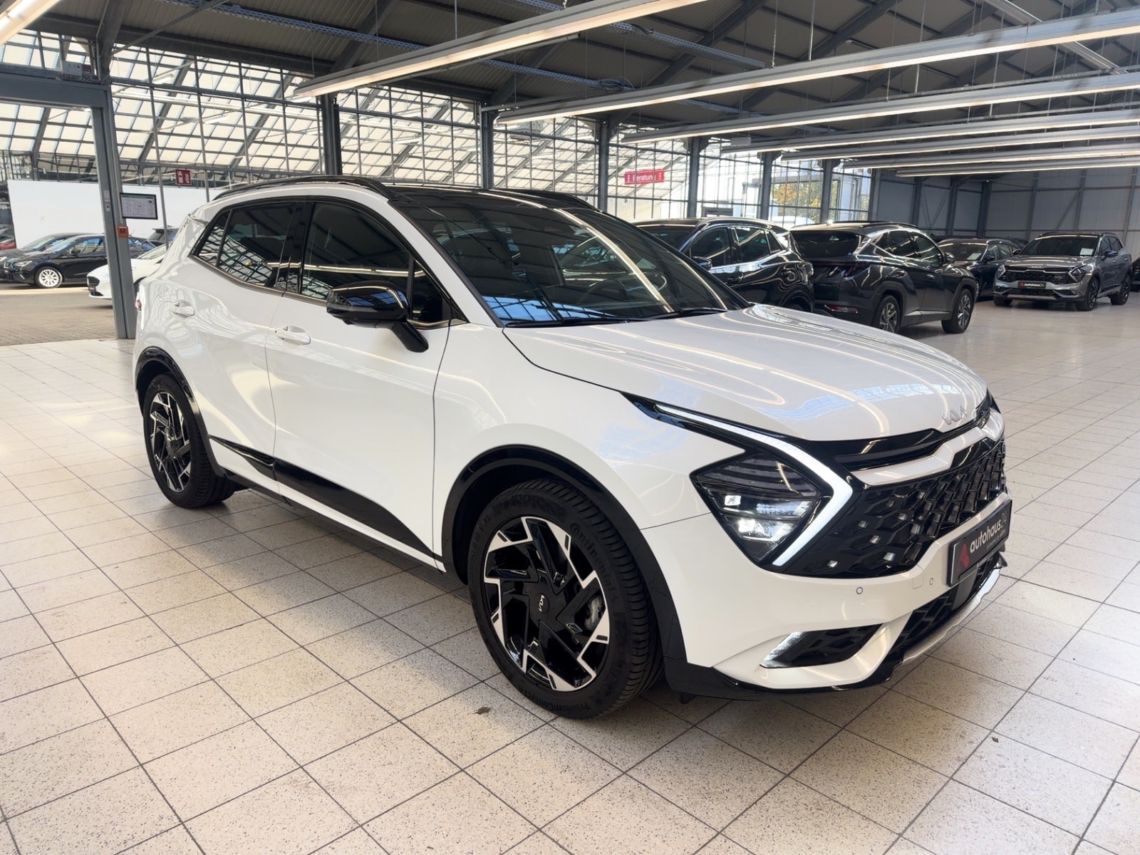 Kia Sportage SUV / Crossover / Geländewagen KIA Sportage 1.6 T-GDI DCT 4WD GT line Sports Utility Vehicle #1