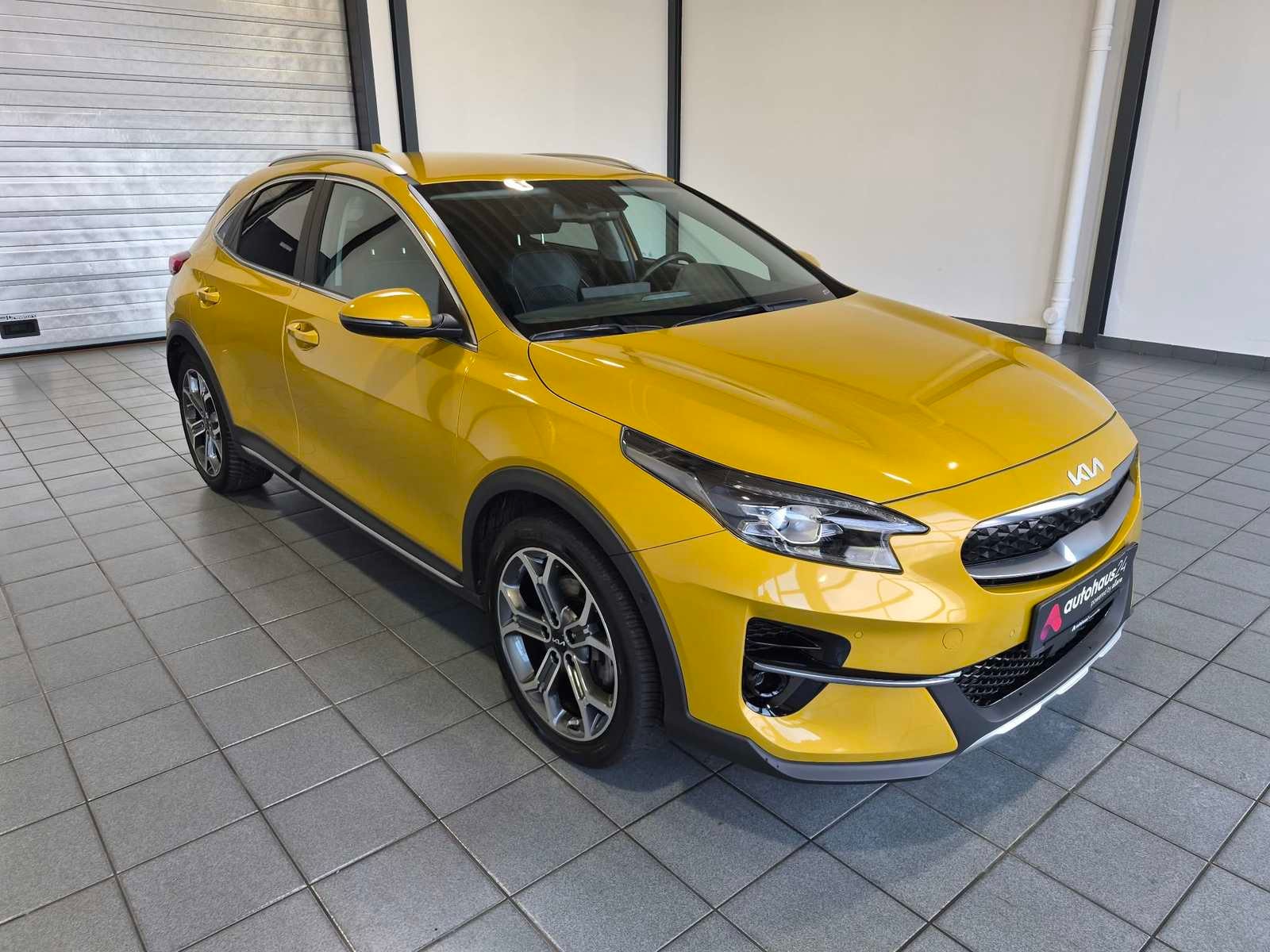 Kia XCeed SUV / Crossover / Geländewagen KIA XCeed 1.6 GDI Plug-In Hybrid DCT6 Inspiration Sports Utility Vehicle #1