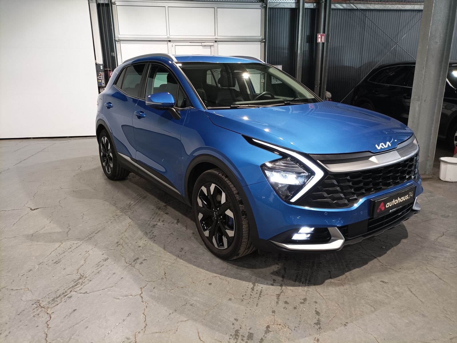 Kia Sportage SUV / Crossover / Geländewagen KIA Sportage 1.6 T-GDI Plug-in Hybrid Auto 4WD Sports Utility Vehicle #1