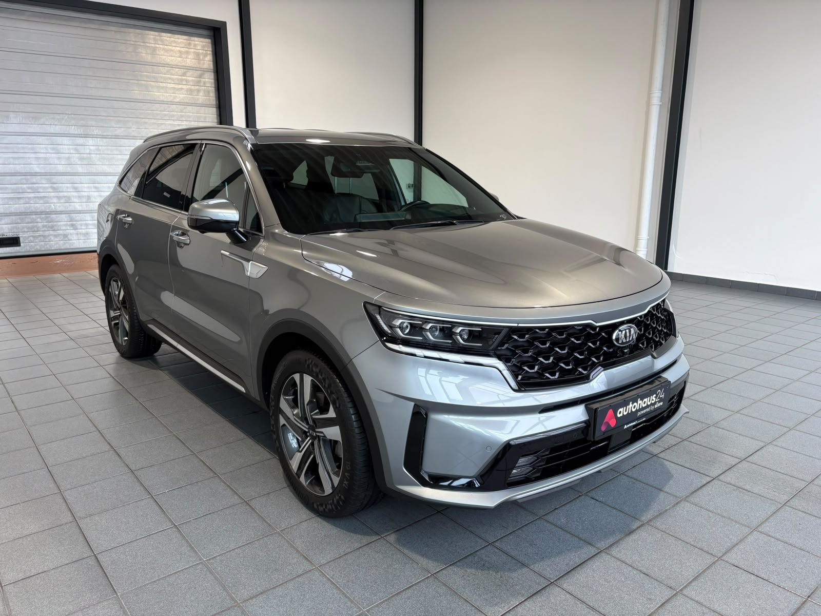 Kia Sorento SUV / Crossover / Geländewagen KIA Sorento 1.6 T-GDI Plug-in Hybrid AWD Platinum At Sports Utility Vehicle #1