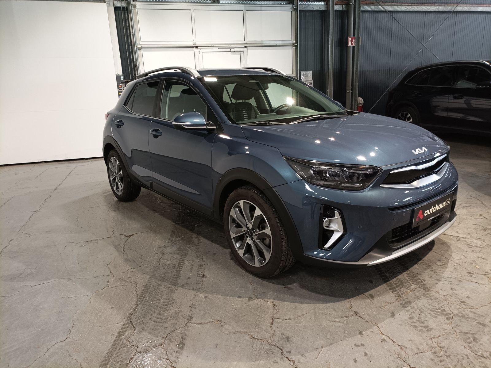 Kia Stonic SUV / Crossover / Geländewagen KIA Stonic 1.0 T-GDI 120 Spirit Sports Utility Vehicle #1
