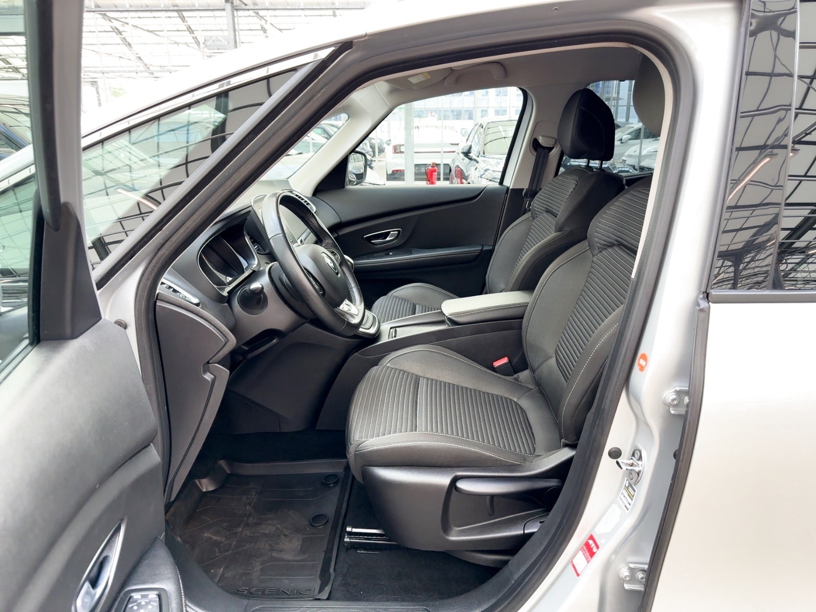 Renault Grand Scenic Van Grand Scenic IV 1.7 BLUE dCi 120 Grand Business (E #8
