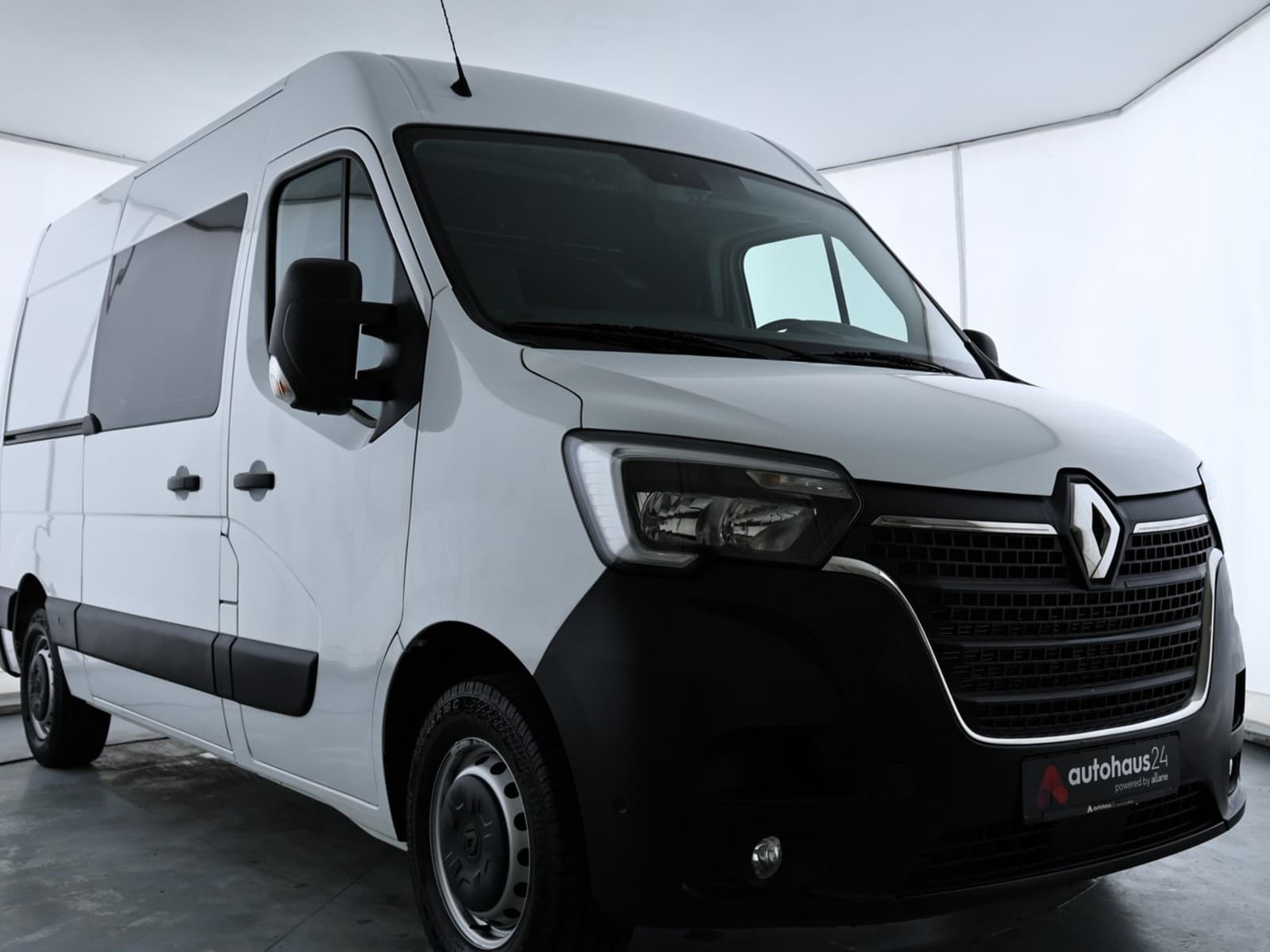 Renault Master Transporter RENAULT Master 2.3 dCi 150 3,5t L2H2 Front Basis Kastenwagen #1