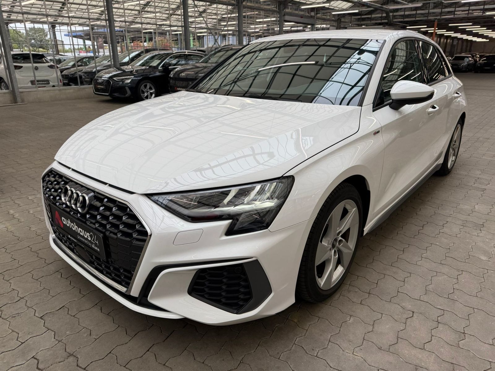 Audi A3 Limousine A3 35 1.5 TFSI Sportback S line (EURO 6d) #3