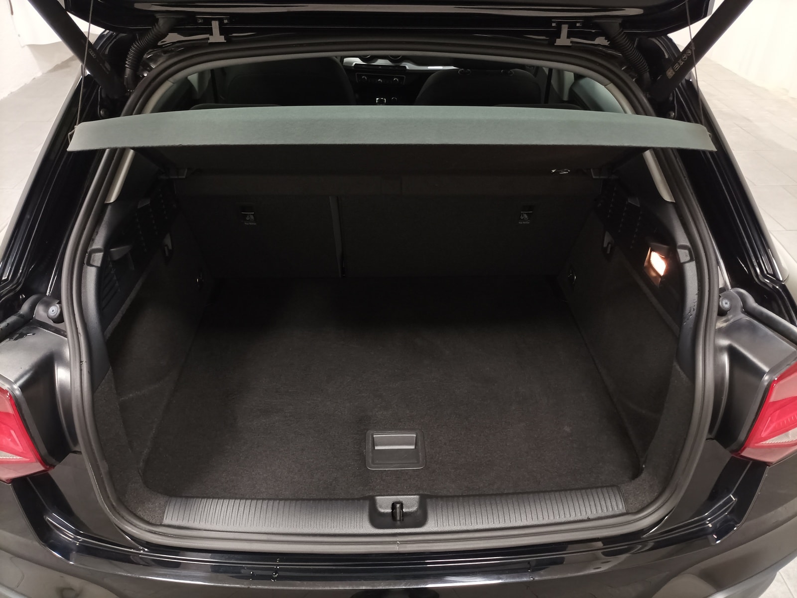 Audi Q2 SUV Q2 40 2,0 TFSI quattro basis (EURO 6d) #6