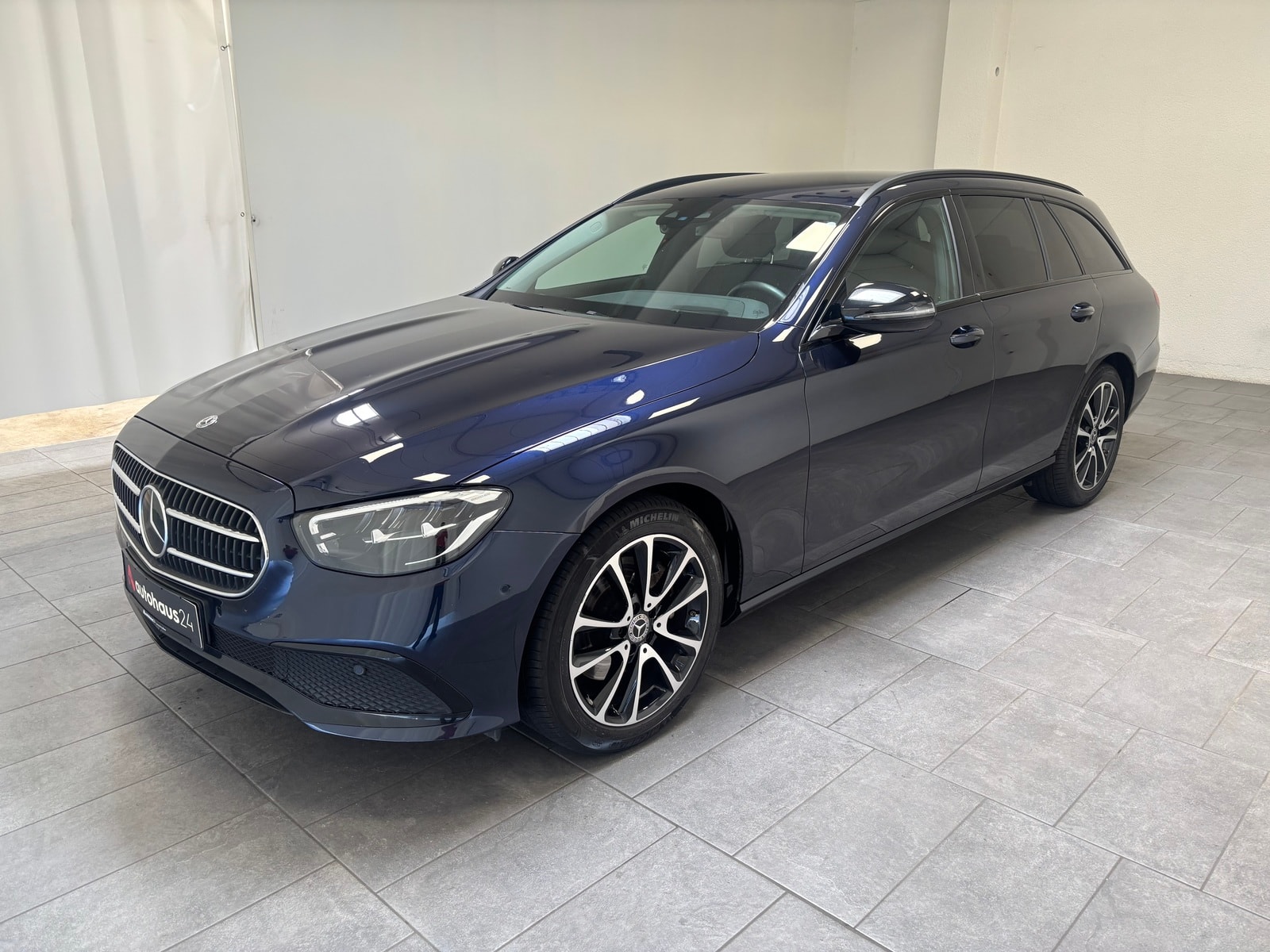 Mercedes Benz E-Klasse Kombi E 200 T Avantgarde 4Matic (EURO 6d) #3