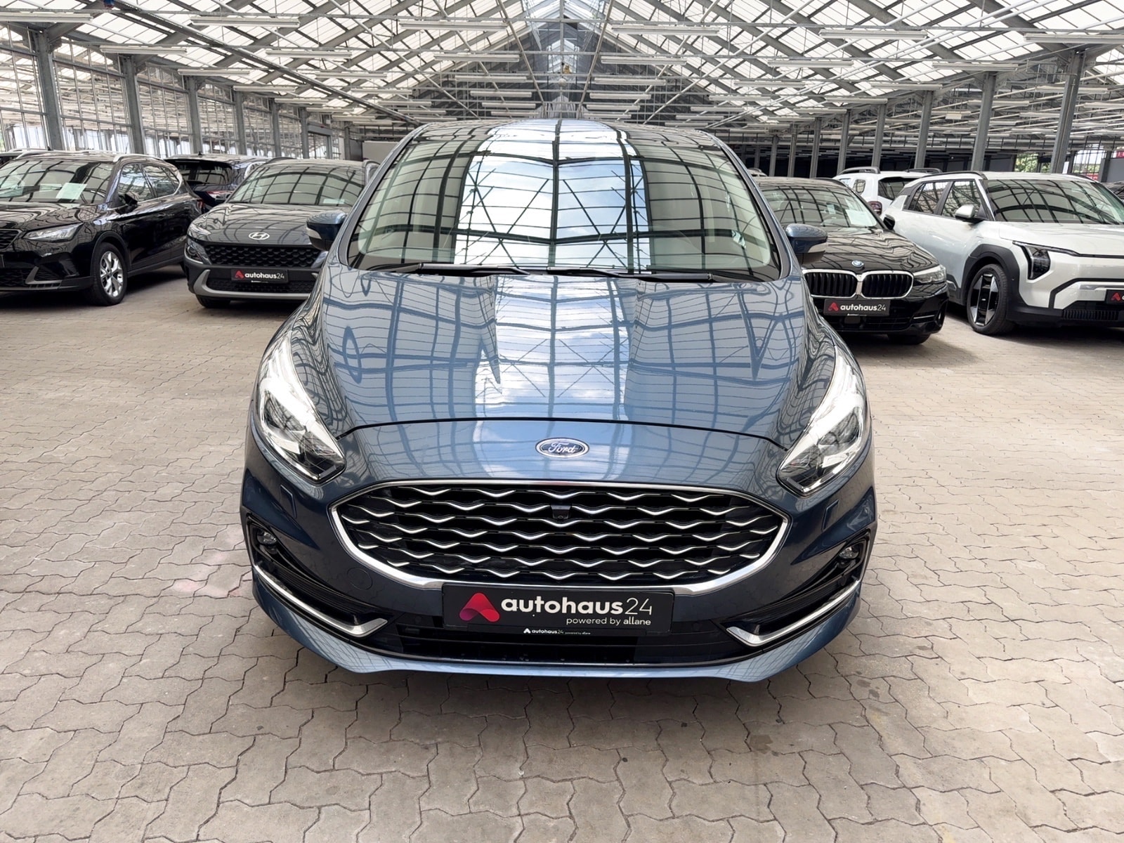 Ford S-Max Van S-Max 2.5 Duratec (FHEV) Hybrid Vignale #2