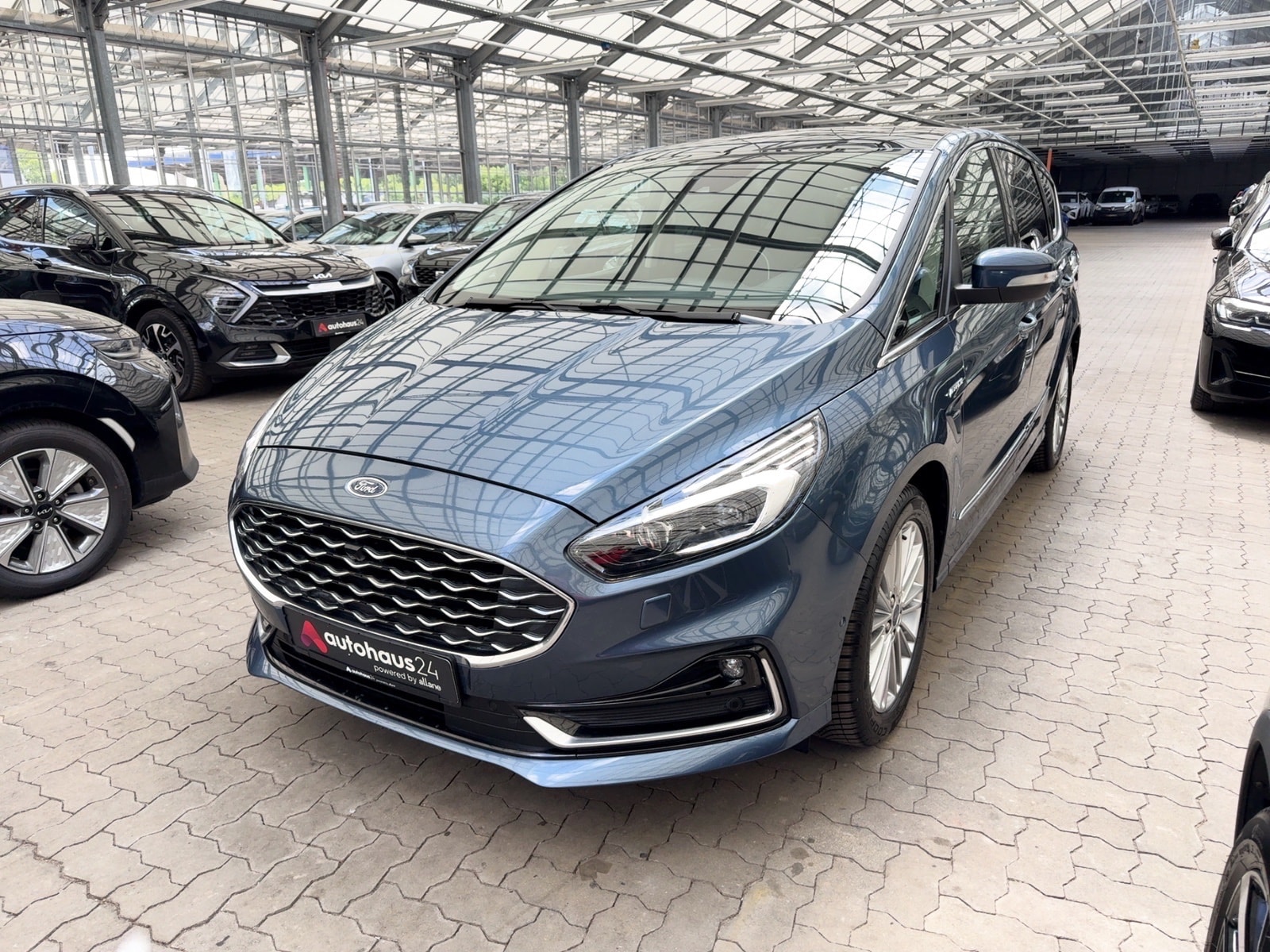 Ford S-Max Van S-Max 2.5 Duratec (FHEV) Hybrid Vignale #3