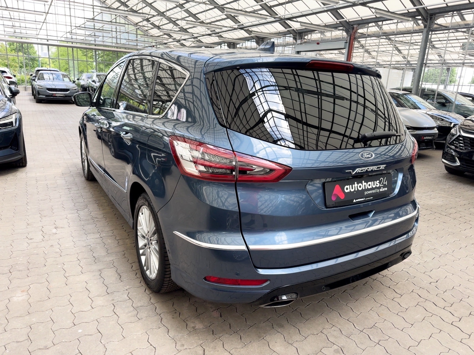 Ford S-Max Van S-Max 2.5 Duratec (FHEV) Hybrid Vignale #4