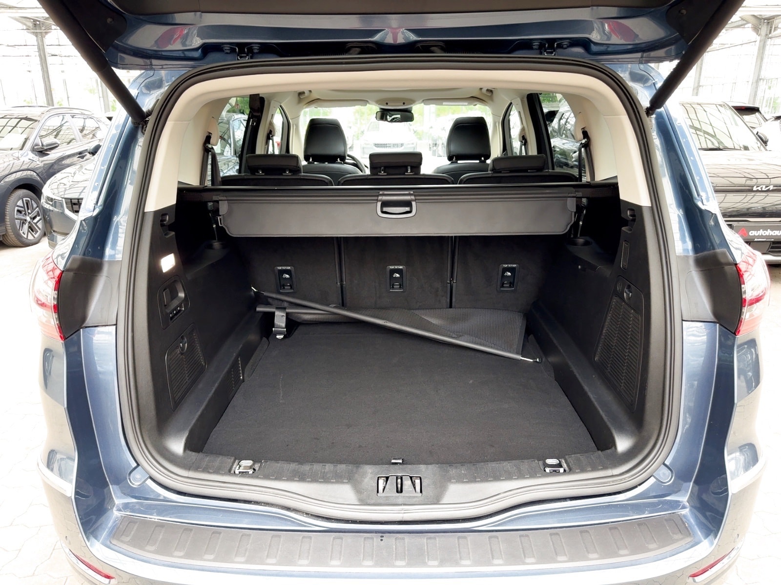 Ford S-Max Van S-Max 2.5 Duratec (FHEV) Hybrid Vignale #6