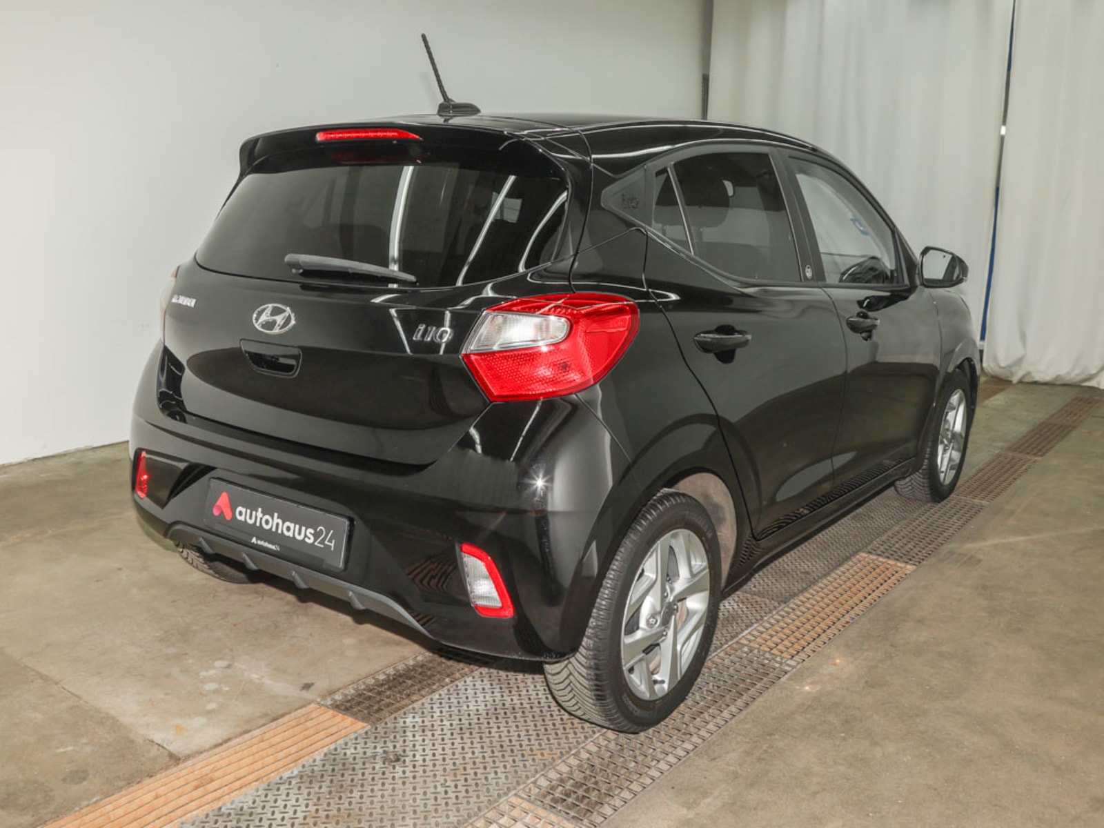 Hyundai i10 Schräghecklimousine i10 1.0 Edition 30 #4