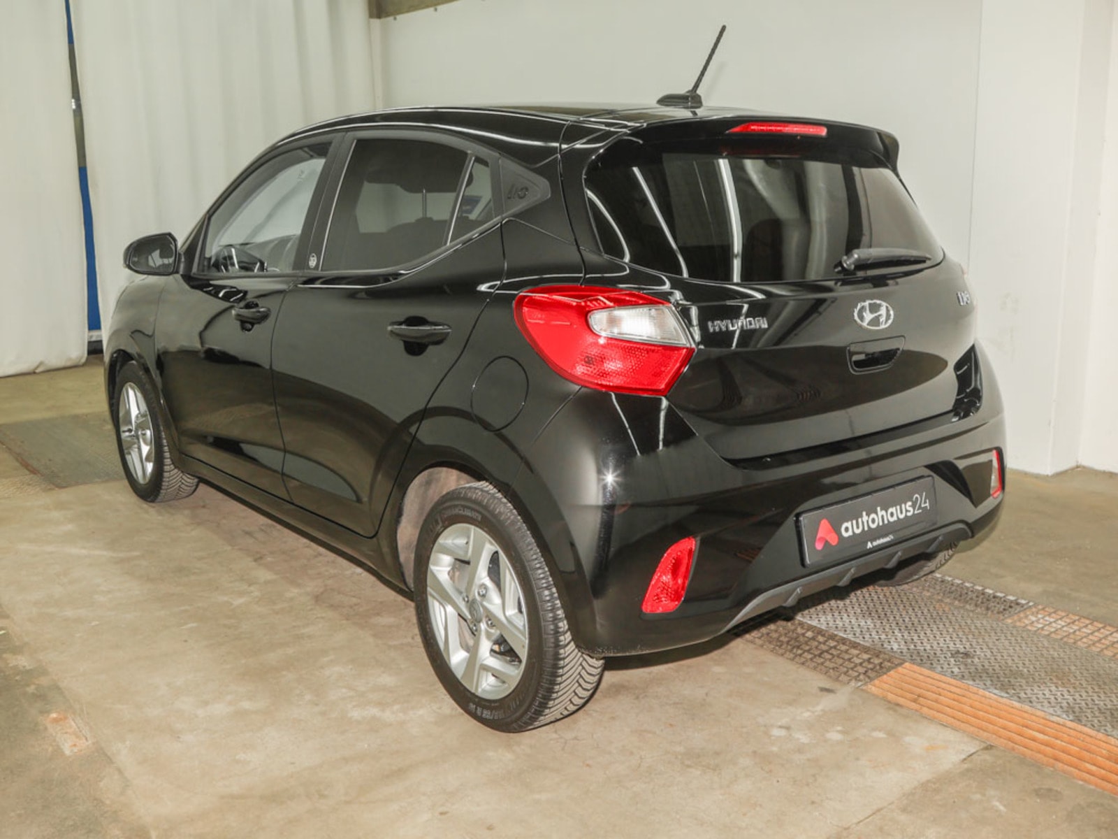 Hyundai i10 Schräghecklimousine i10 1.0 Edition 30 #5