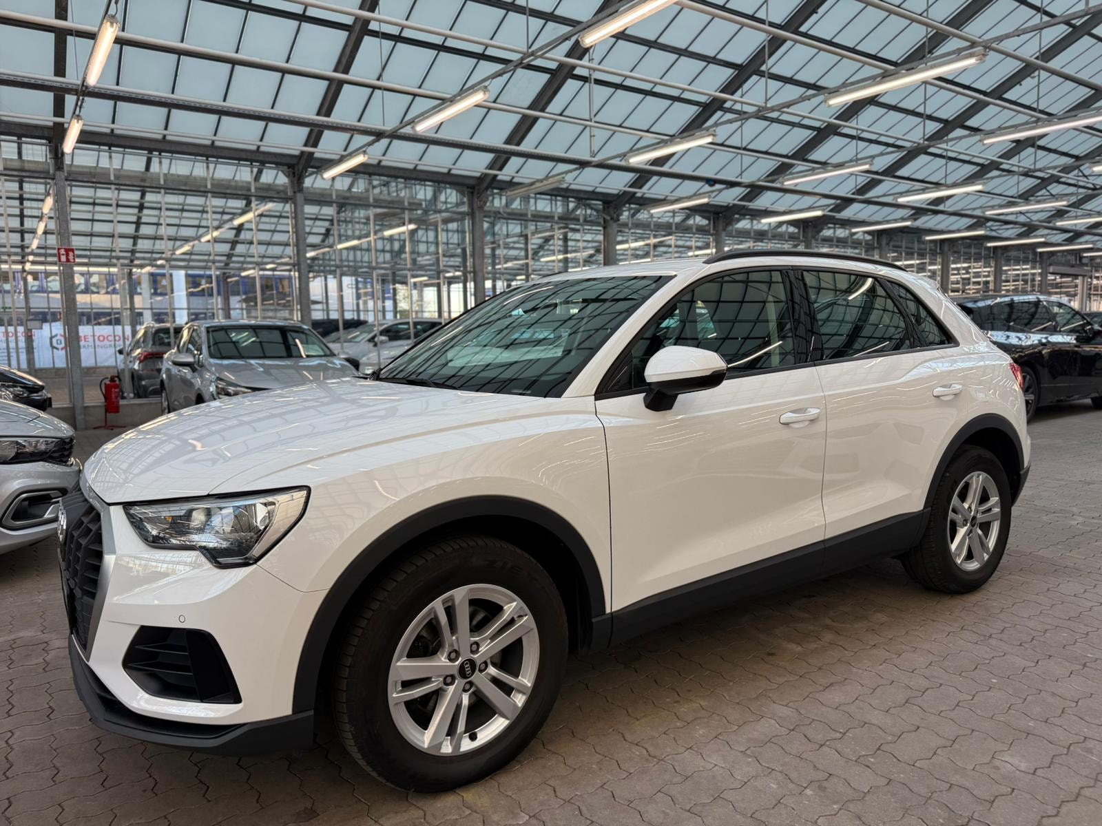 Audi Q3 SUV Q3 35 2.0 TDI quattro basis #3