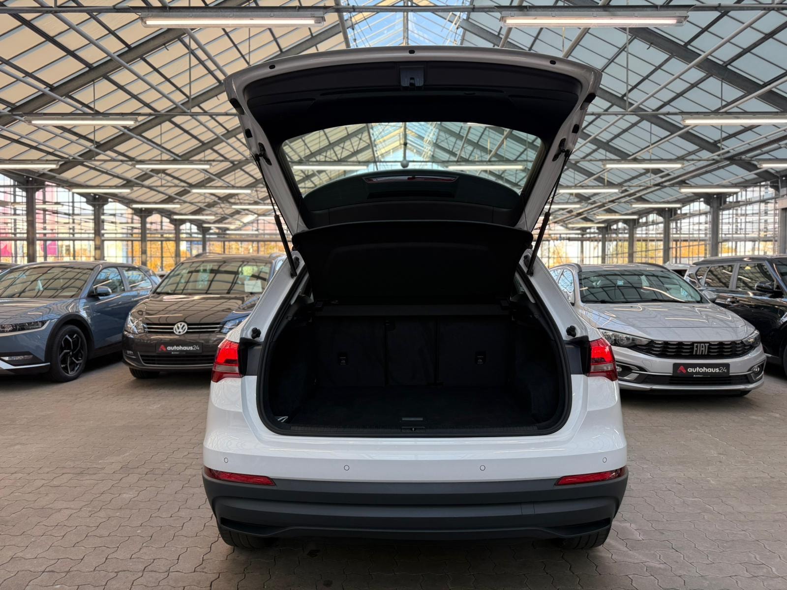 Audi Q3 SUV Q3 35 2.0 TDI quattro basis #6