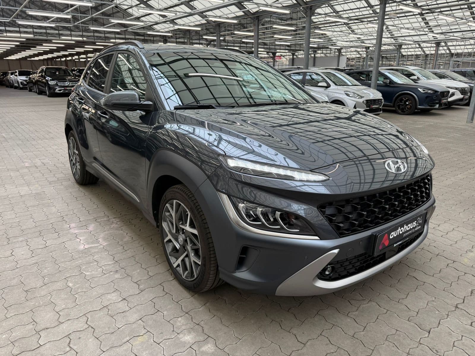 Hyundai Kona SUV / Crossover / Geländewagen HYUNDAI Kona 1.6 GDi Hybrid Prime DCT Sports Utility Vehicle #1