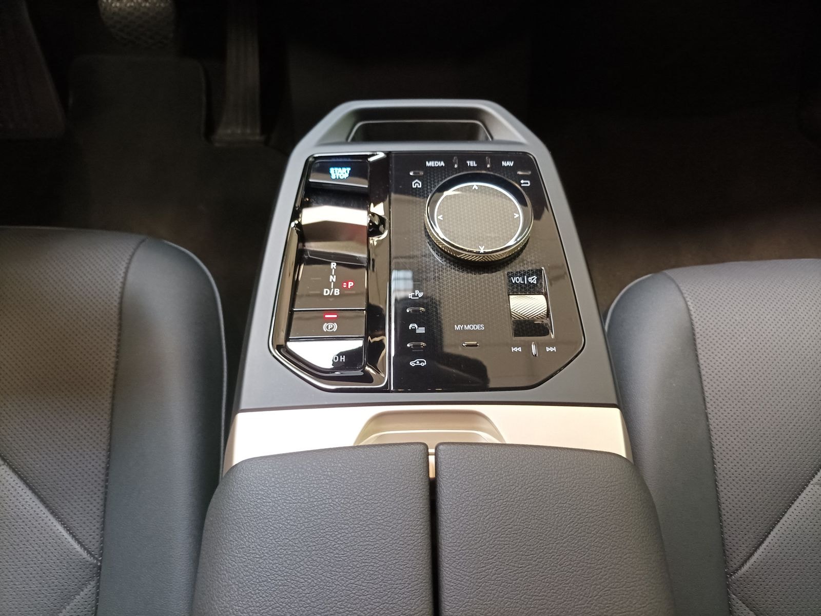 BMW iX SUV iX xDrive50 Sport #14