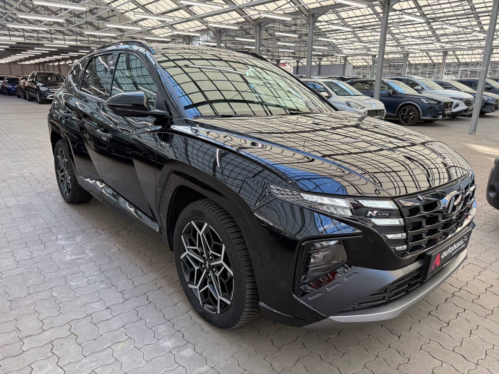 Hyundai Tucson SUV / Crossover / Geländewagen HYUNDAI Tucson 1.6 T-GDI Plug-in Hybrid 4WD Auto Sports Utility Vehicle #1
