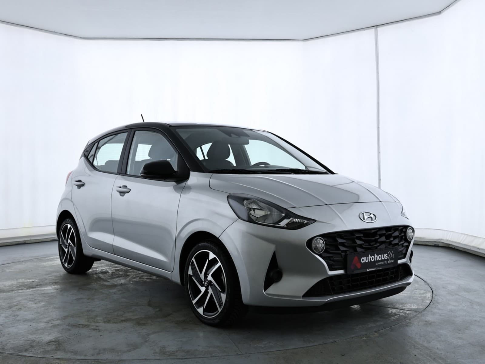 Hyundai i10 Limousine HYUNDAI i10 1.2 Trend AMT Schräghecklimousine #1