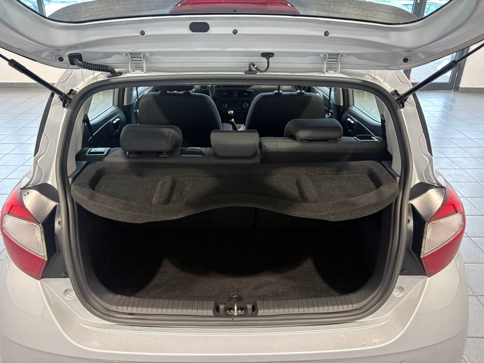 Hyundai i10 Schräghecklimousine i10 1.0 Trend #6