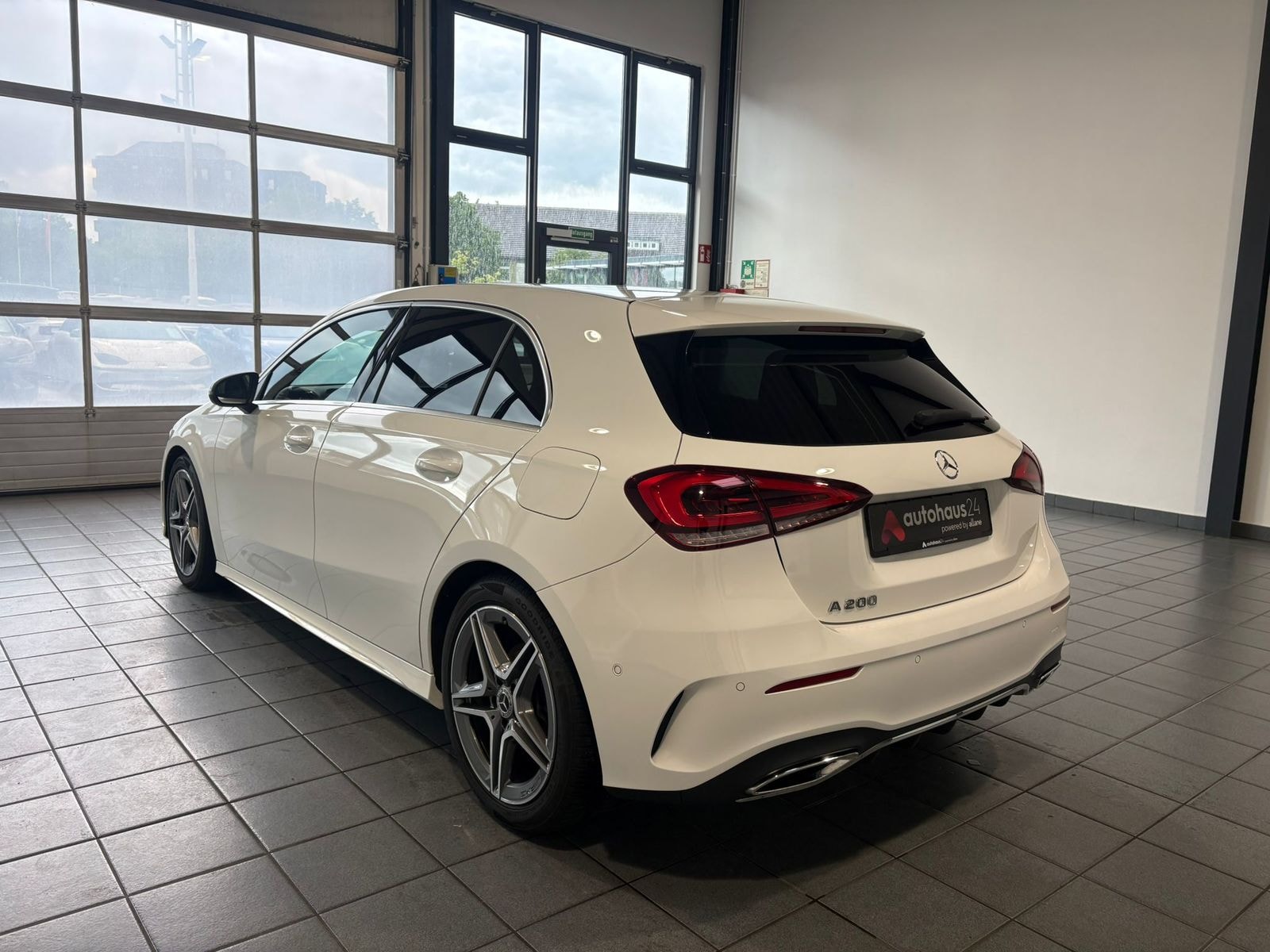 Mercedes Benz A-Klasse Limousine A 200 AMG Line (EURO 6d) #4