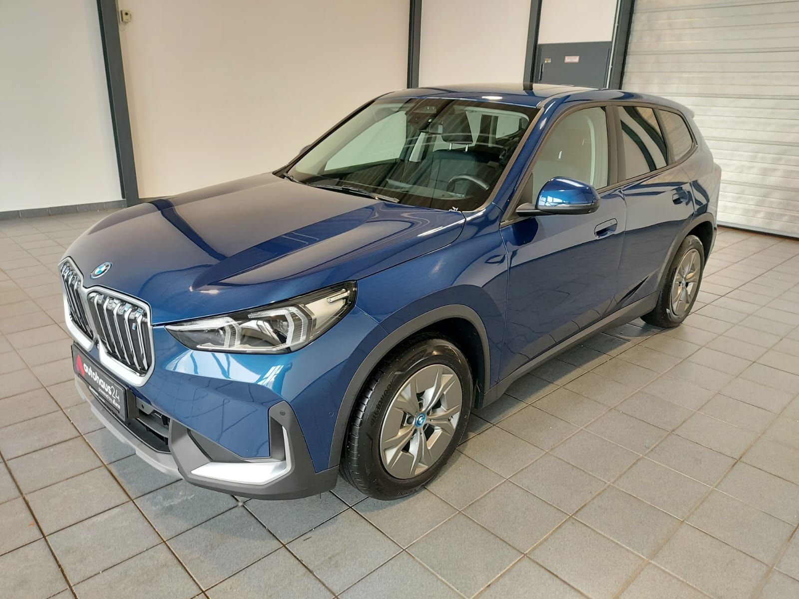BMW iX1 SUV iX1 xDrive30 #3