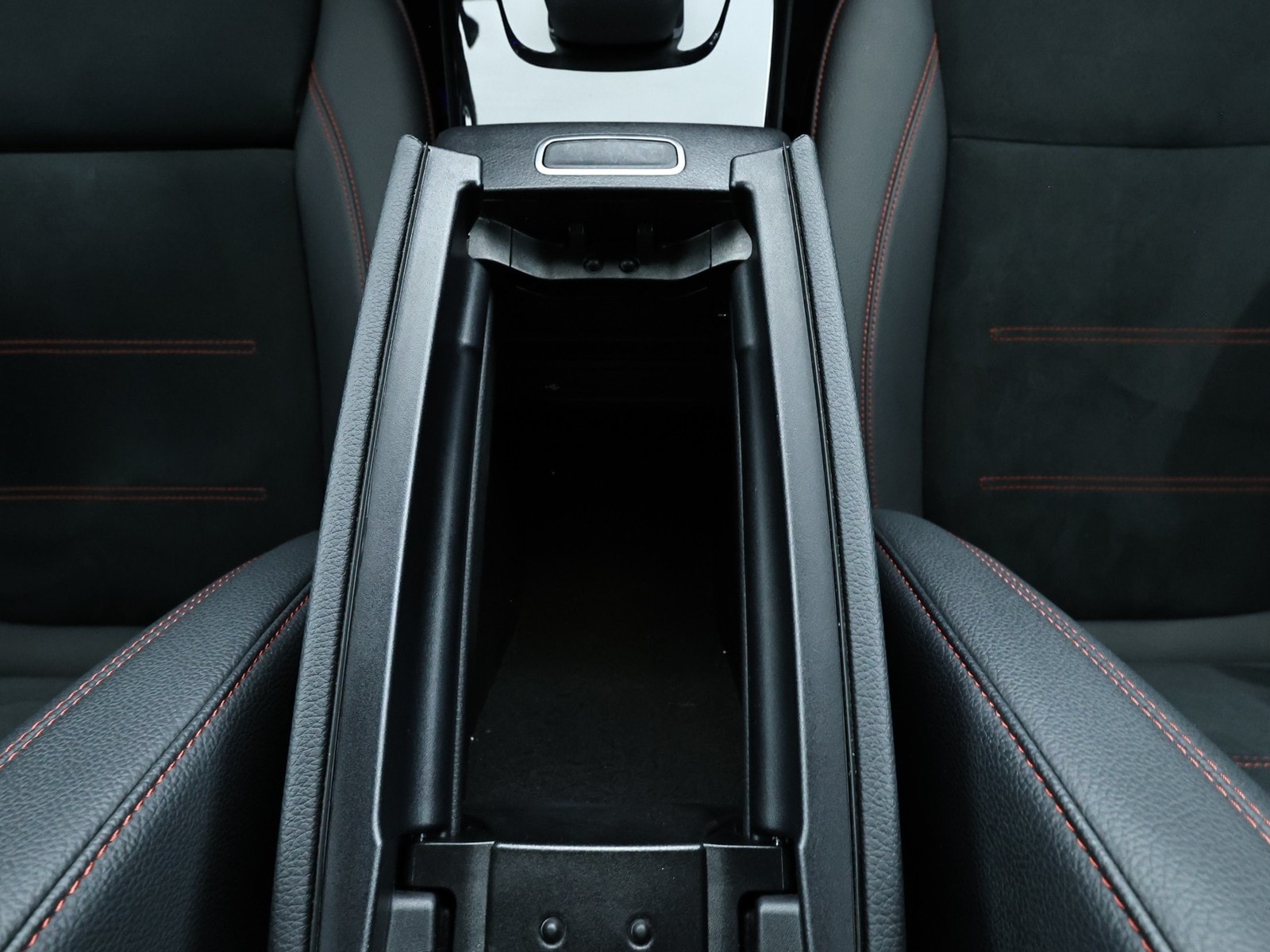Mercedes Benz CLA-Klasse Limousine CLA 180 AMG Line (EURO 6d) #14