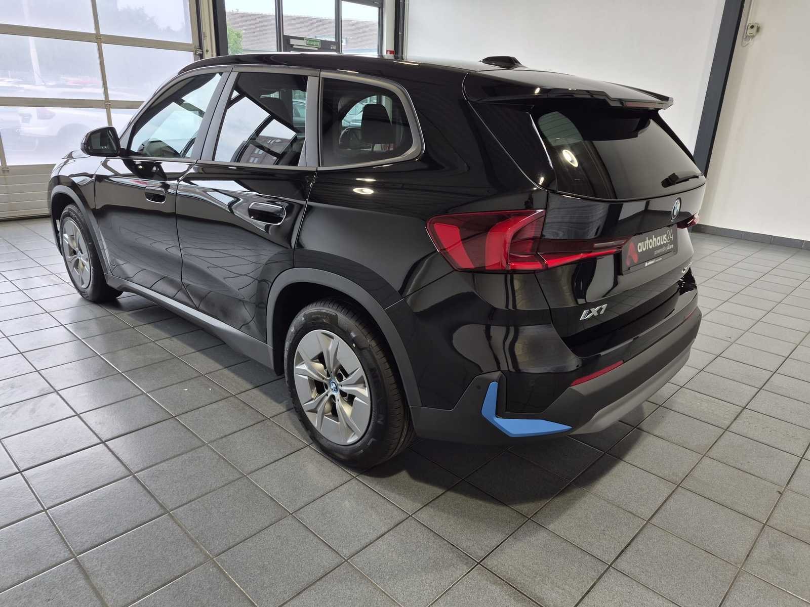BMW iX1 SUV iX1 xDrive30 #4