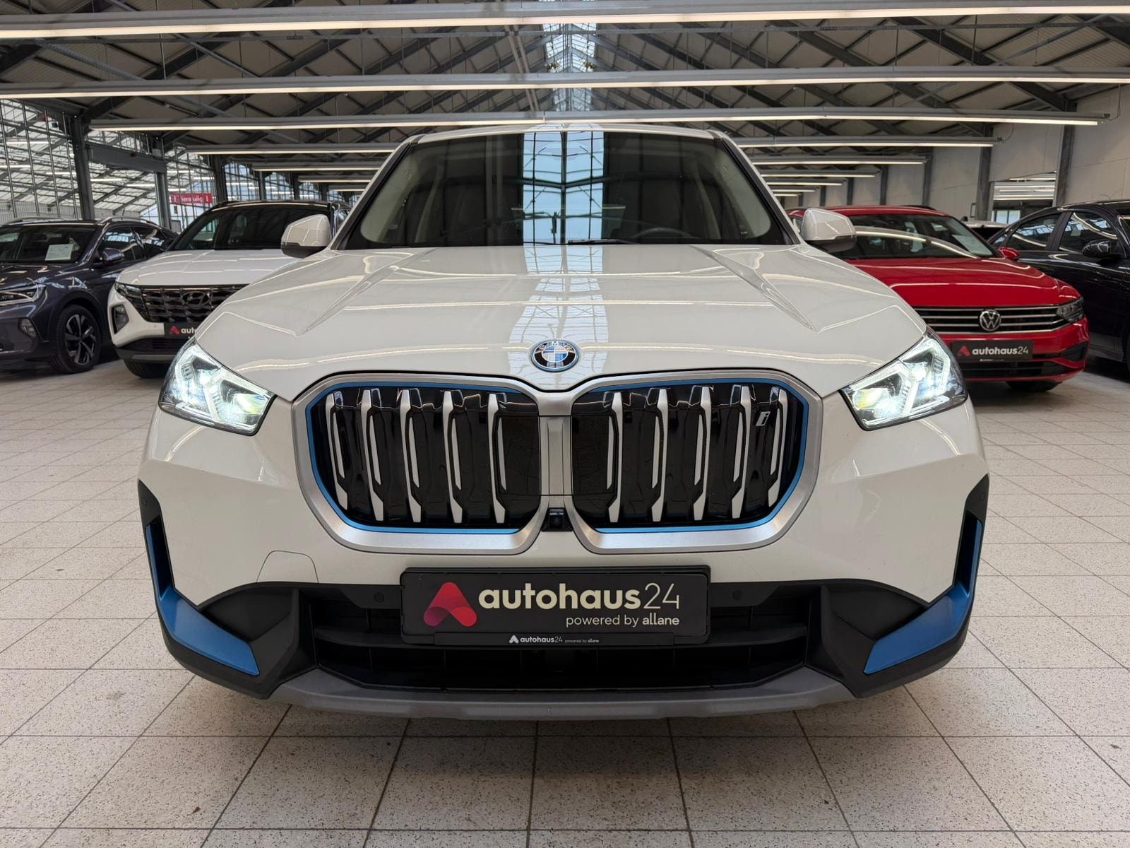BMW iX1 SUV iX1 xDrive30 #2