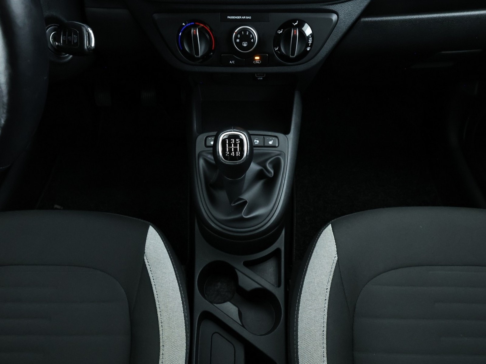 Hyundai i10 Schräghecklimousine i10 1.0 Connect & Go #13