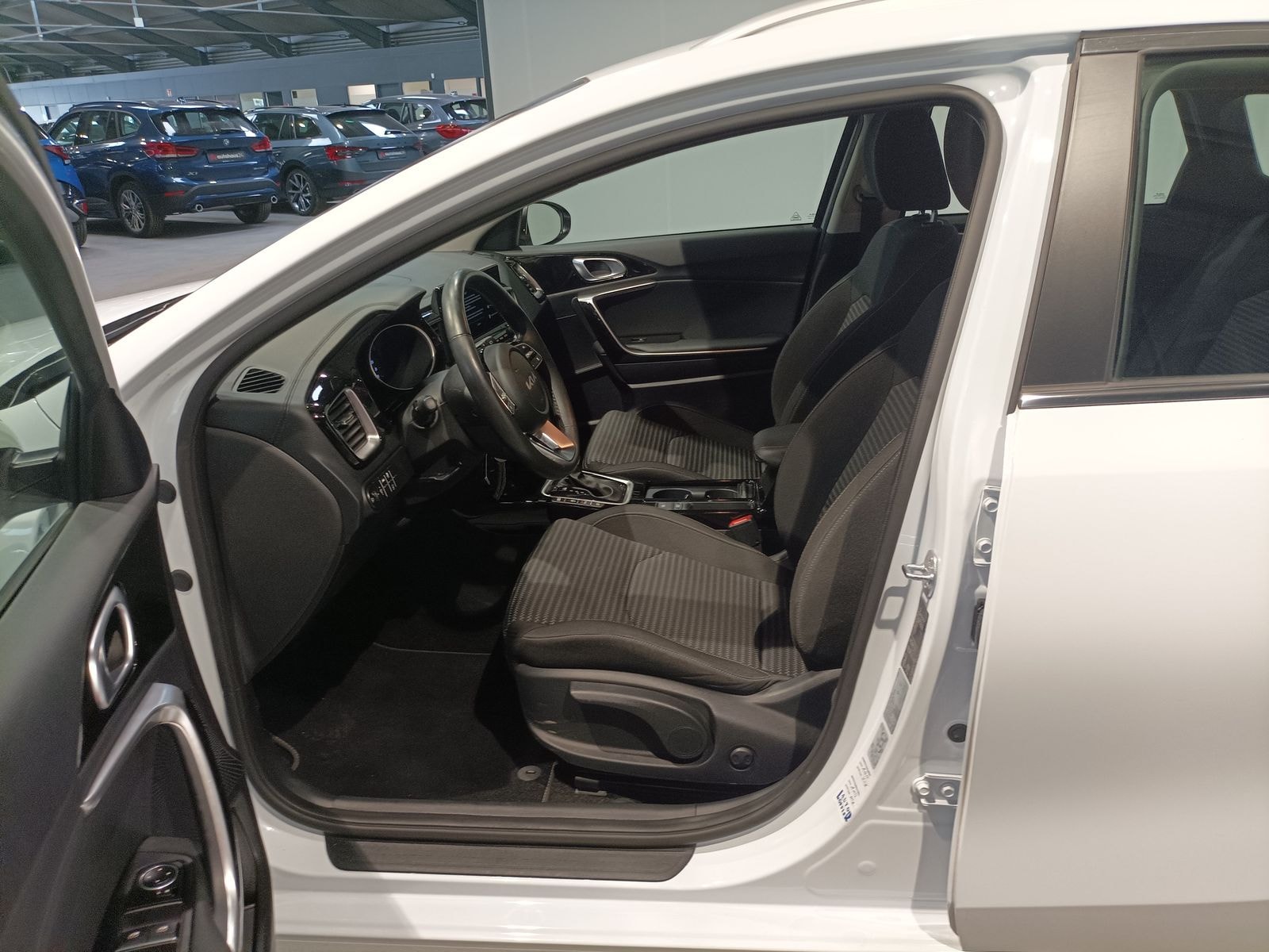 Kia Ceed Kombi Ceed 1.6 CRDi Mild Hybrid Vision (EURO 6d) #8