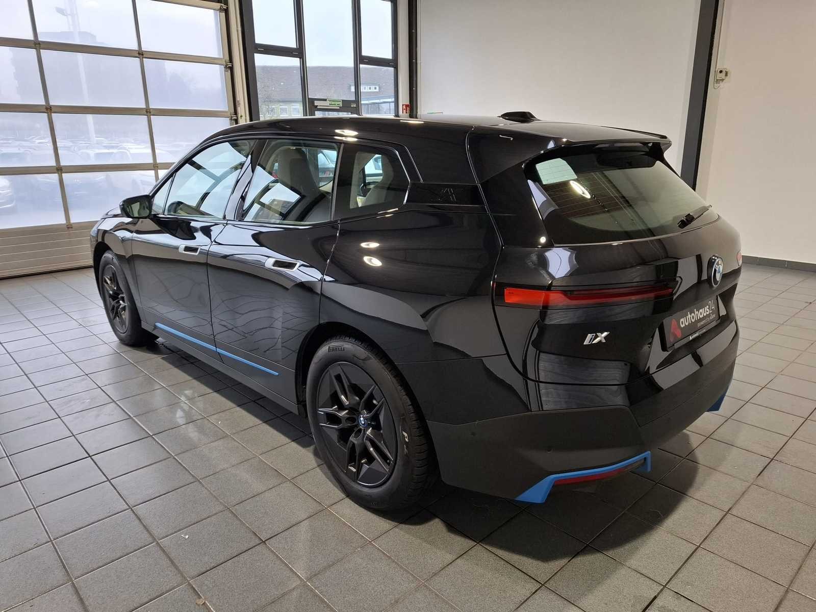 BMW iX SUV iX xDrive40 76,6 kWh #4