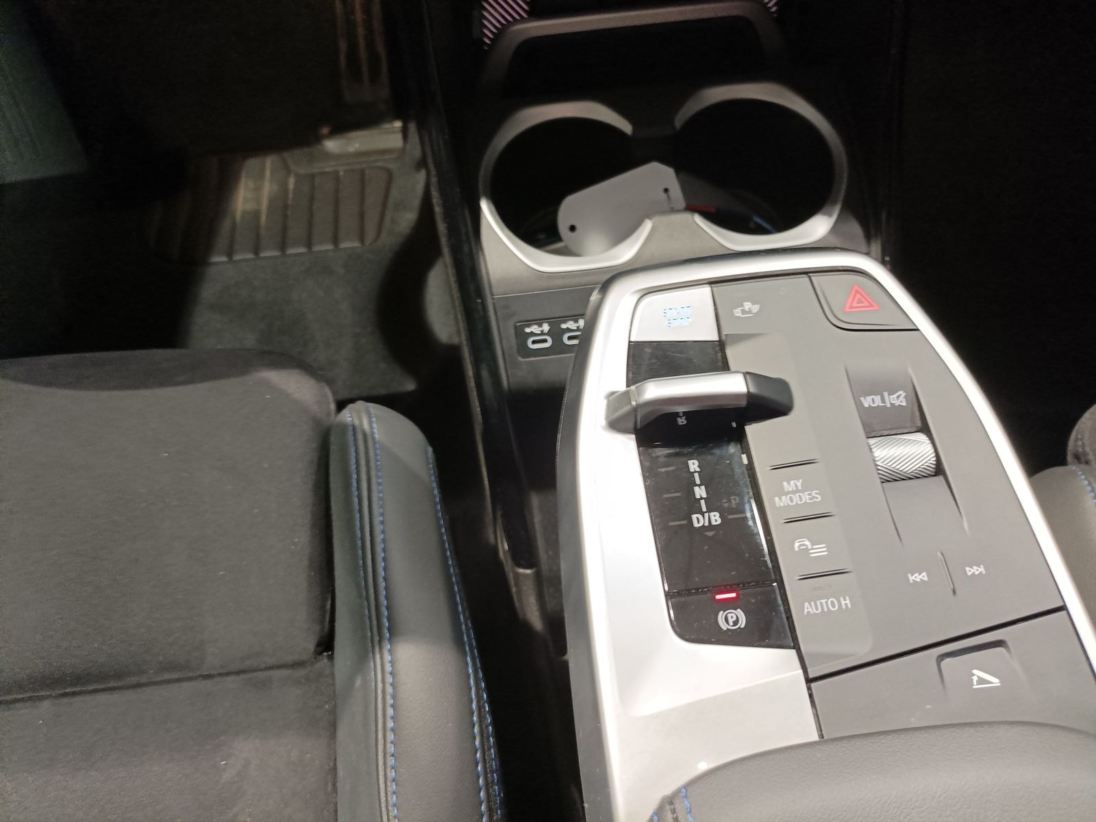 BMW iX1 SUV iX1 xDrive30 M Sport Pro #13