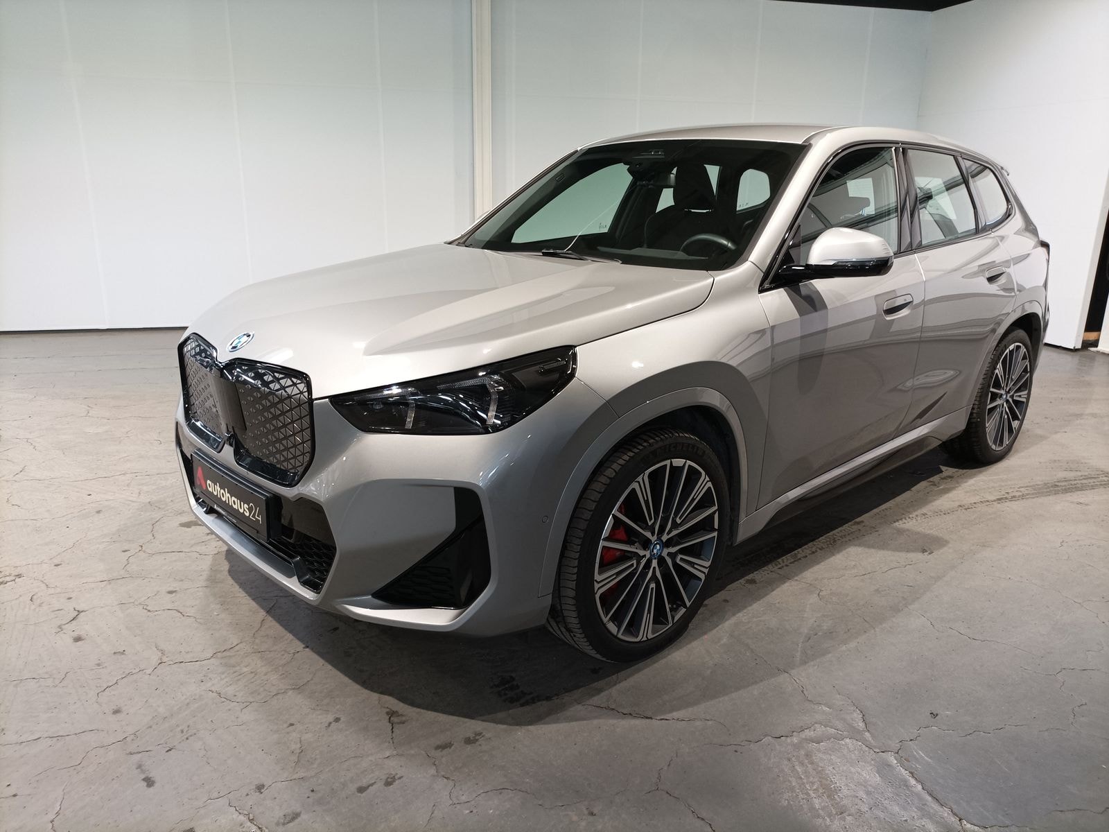 BMW iX1 SUV iX1 xDrive30 M Sport Pro #3