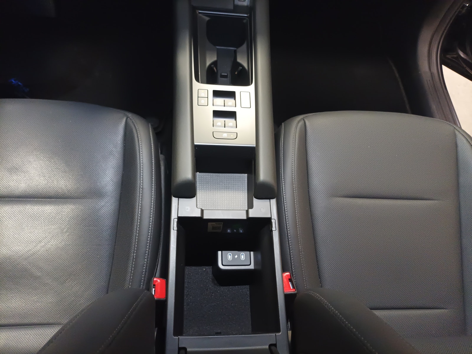 Hyundai IONIQ 6 Limousine IONIQ 6 Uniq / Uniq-Paket Elektro 4WD #15