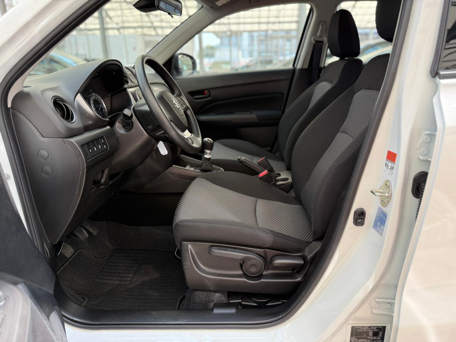 Suzuki Vitara SUV Vitara 1.4 Club Hybrid #8