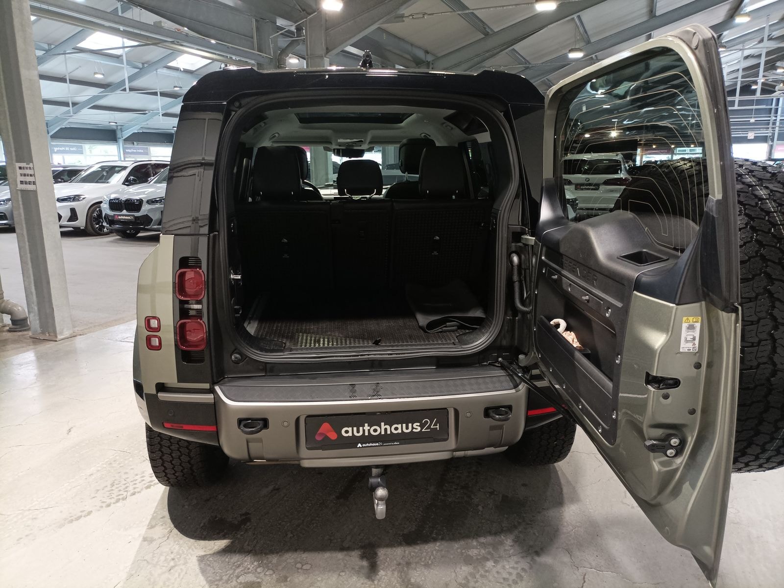 Land Rover Defender SUV Defender 110 3.0 D300 Mild-Hybrid Defender 110 X-D #6