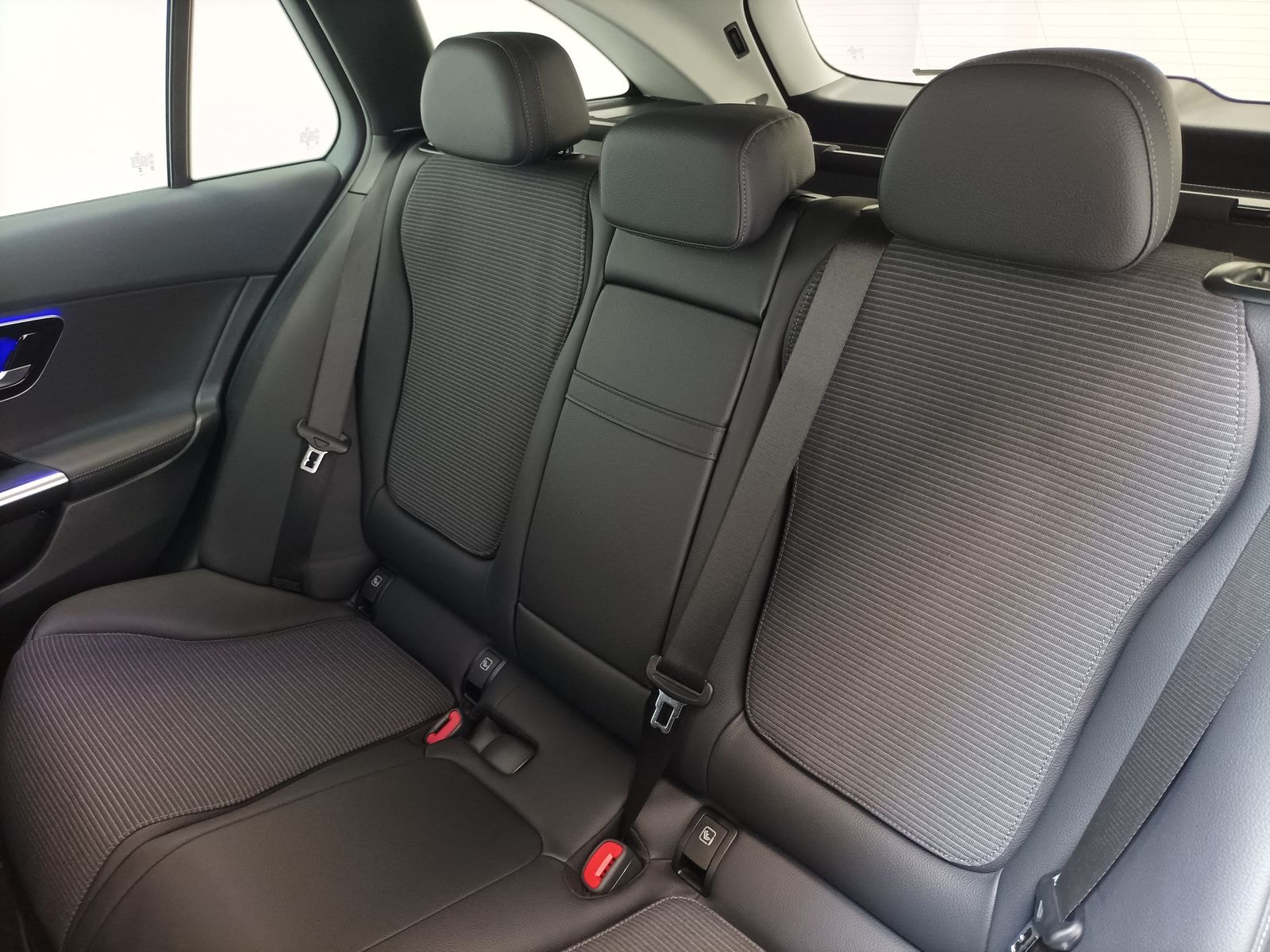 Mercedes Benz C-Klasse Kombi C 300 d T Avantgarde (EURO 6d) #16