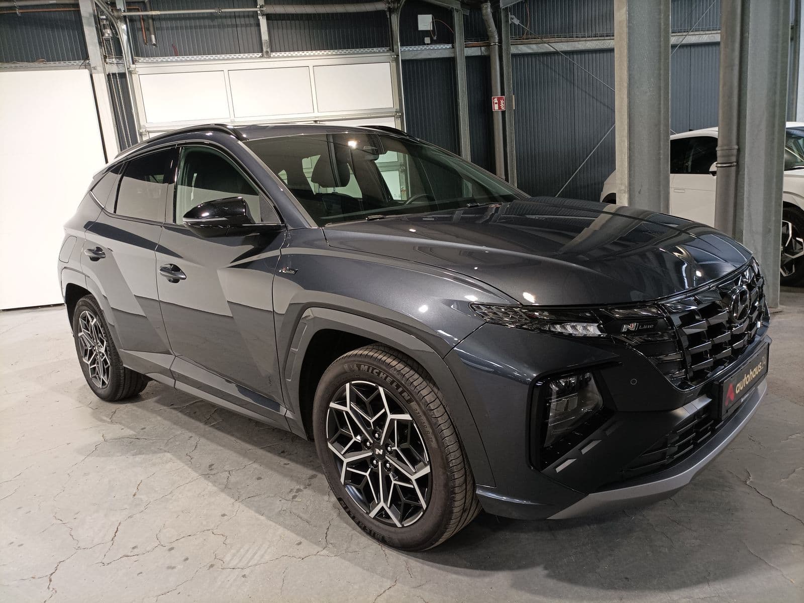 Hyundai Tucson SUV / Crossover / Geländewagen HYUNDAI Tucson 1.6 T-GDI Plug-in Hybrid 4WD Auto Sports Utility Vehicle #1