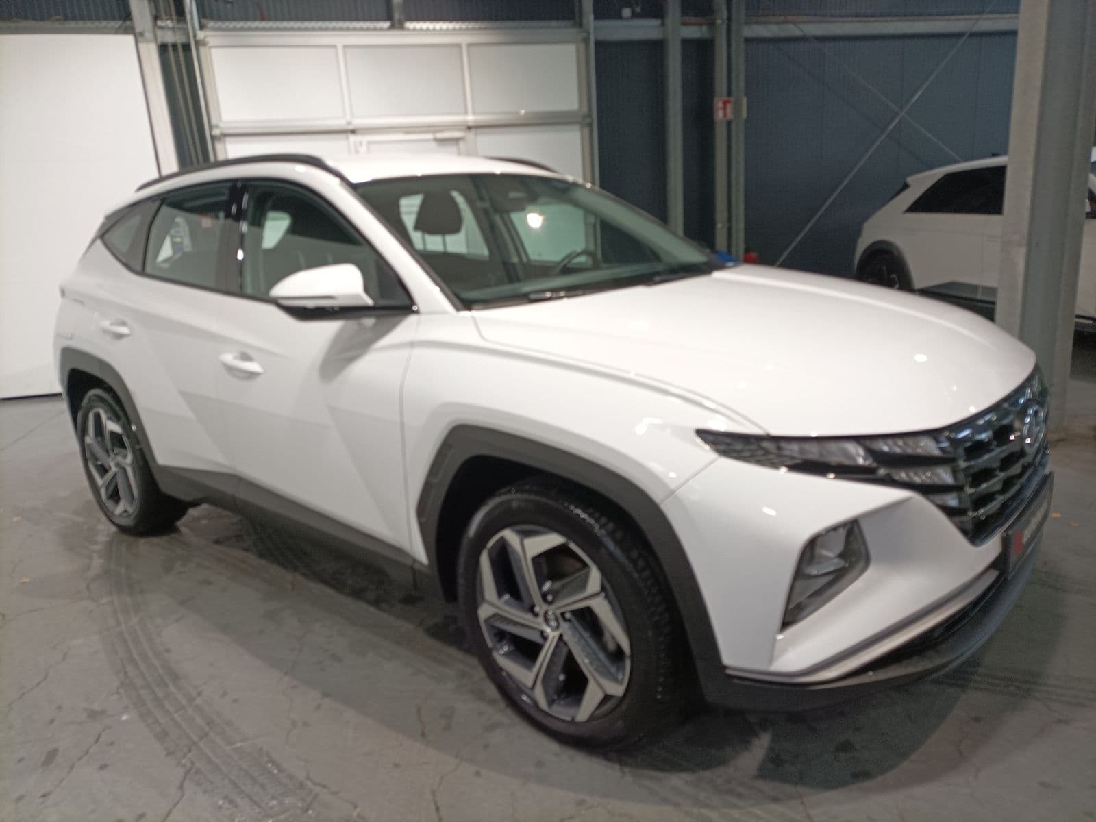 Hyundai Tucson SUV / Crossover / Geländewagen HYUNDAI Tucson 1.6 T-GDI Plug-in Hybrid 4WD Auto Sports Utility Vehicle #1