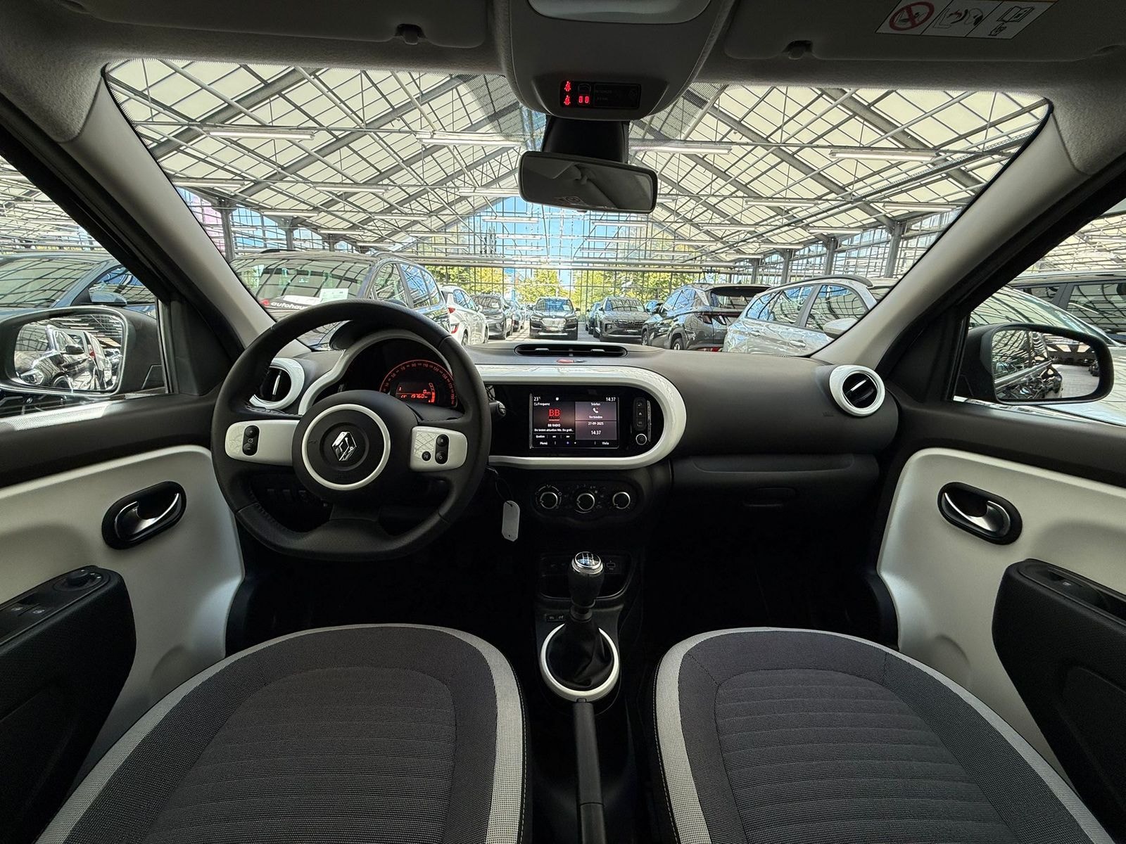 Renault Twingo Schräghecklimousine Twingo 0.9 TCe 90 Limited (EURO 6d-TEMP) #9