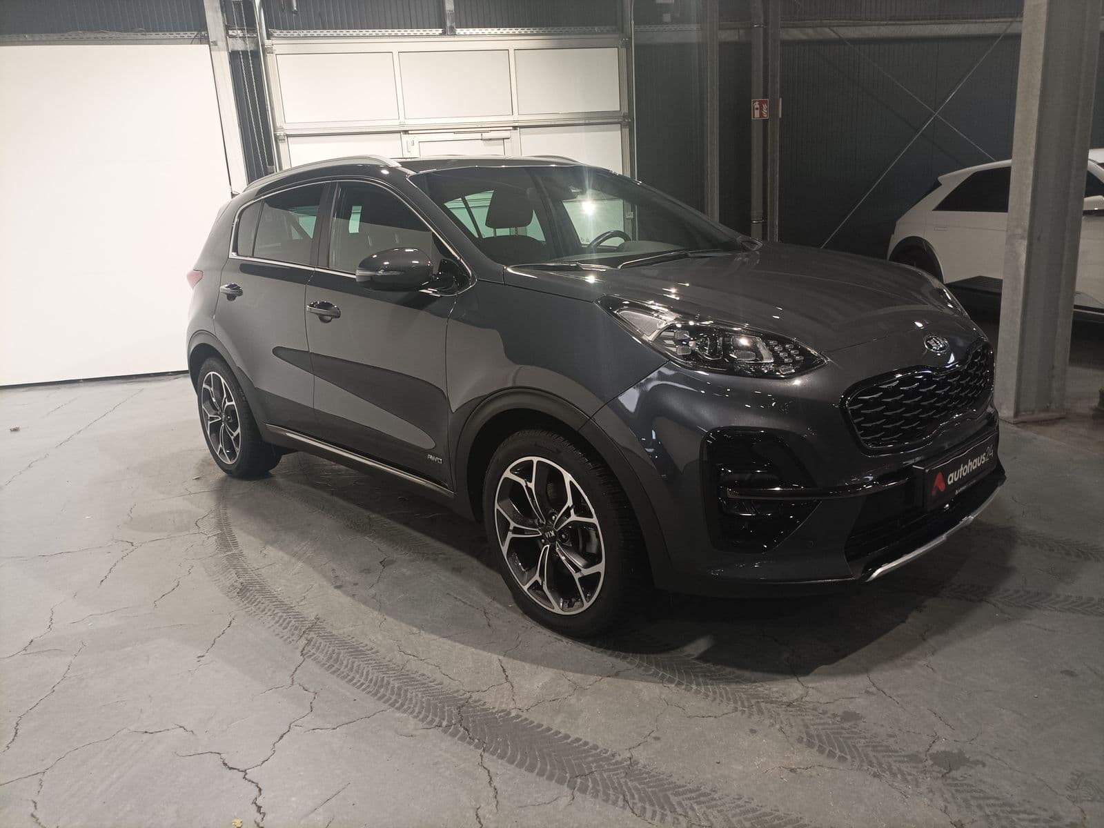 Kia Sportage SUV / Crossover / Geländewagen KIA Sportage 1.6 T-GDI DCT 4WD GT line Sports Utility Vehicle #1