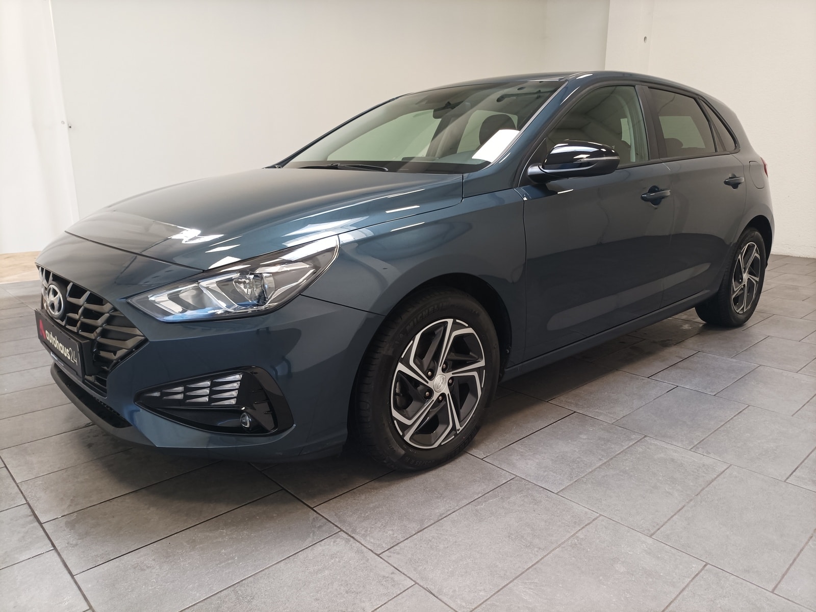 Hyundai i30 Limousine i30 1.0 T-GDI Ed. 30 (EURO 6d)(OPF) #3