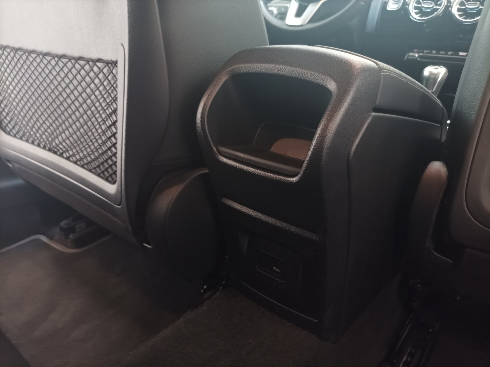 Mercedes Benz CLA-Klasse Limousine CLA 180 Progressive (EURO 6d) #17