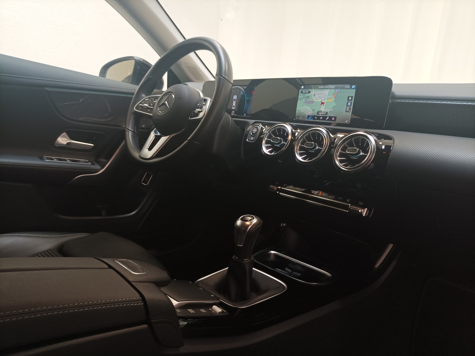 Mercedes Benz CLA-Klasse Limousine CLA 180 Progressive (EURO 6d) #14