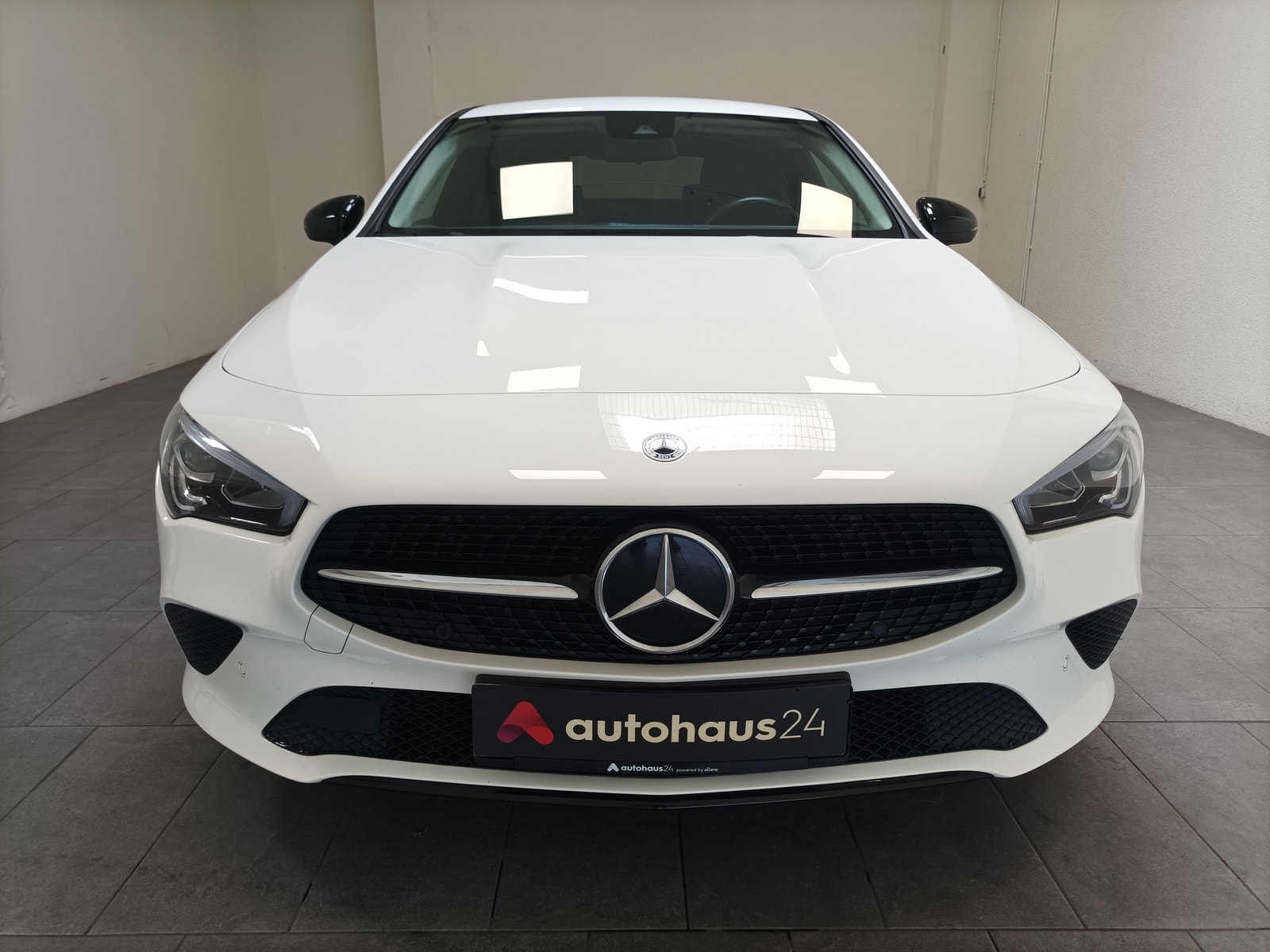 Mercedes Benz CLA-Klasse Limousine CLA 180 Progressive (EURO 6d) #2
