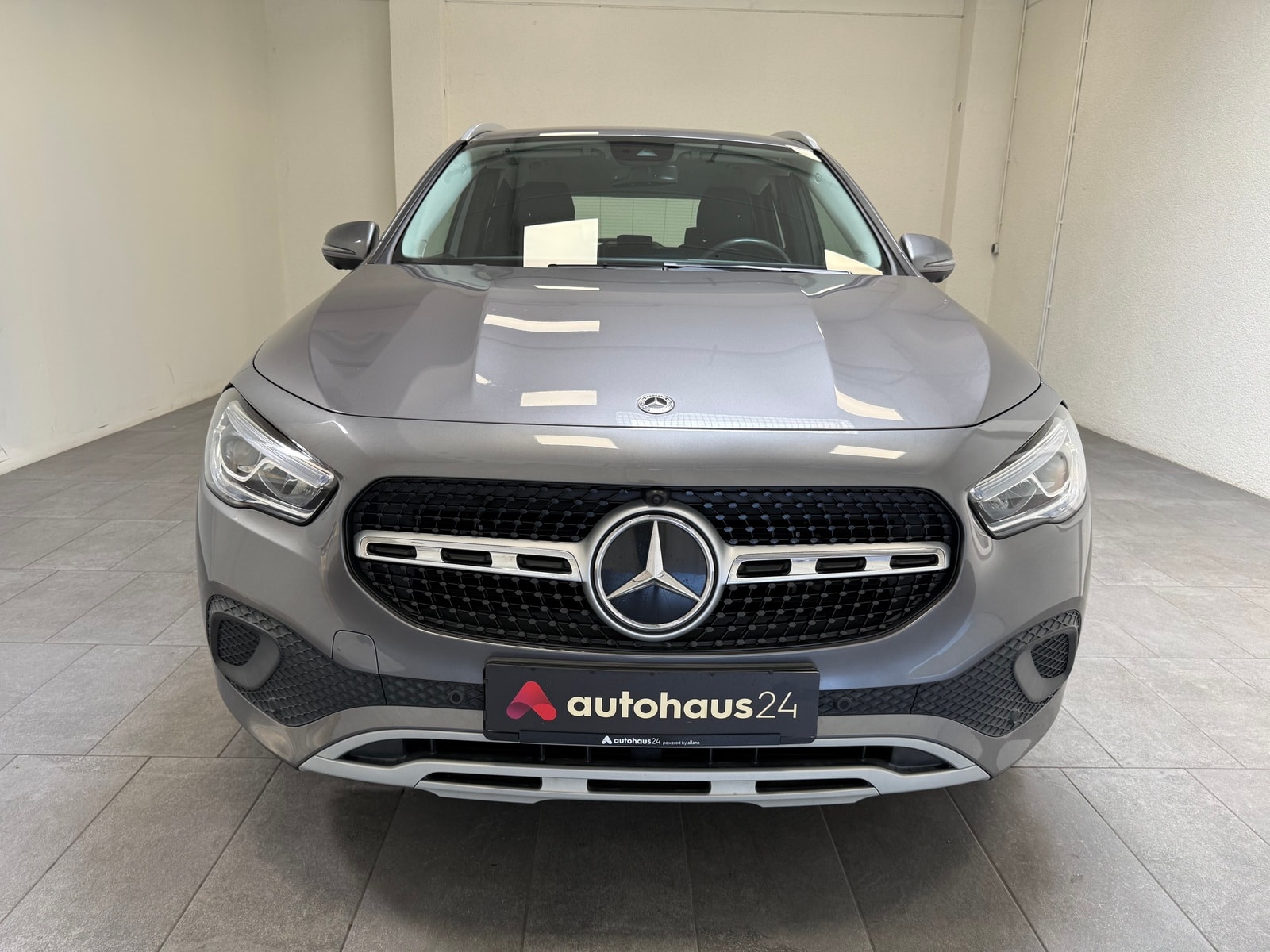 Mercedes Benz GLA-Klasse SUV GLA 250 e Style (EURO 6d) #2